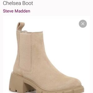SOLD Steve Madden Women's Tan Chelsea Ankle Boots